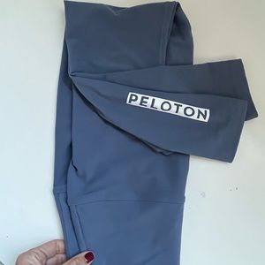 Gorgeous cadence buttery soft Peloton leggings!